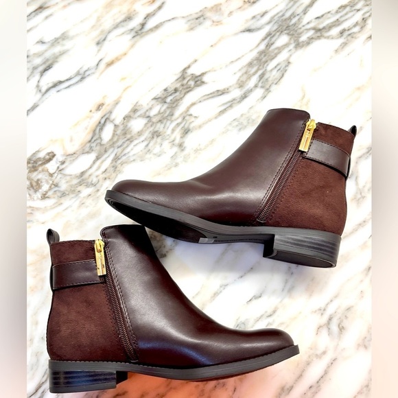 New! Tommy Hilfiger Womens Inella Faux Leather Almond Toe Booties - Picture 2 of 15